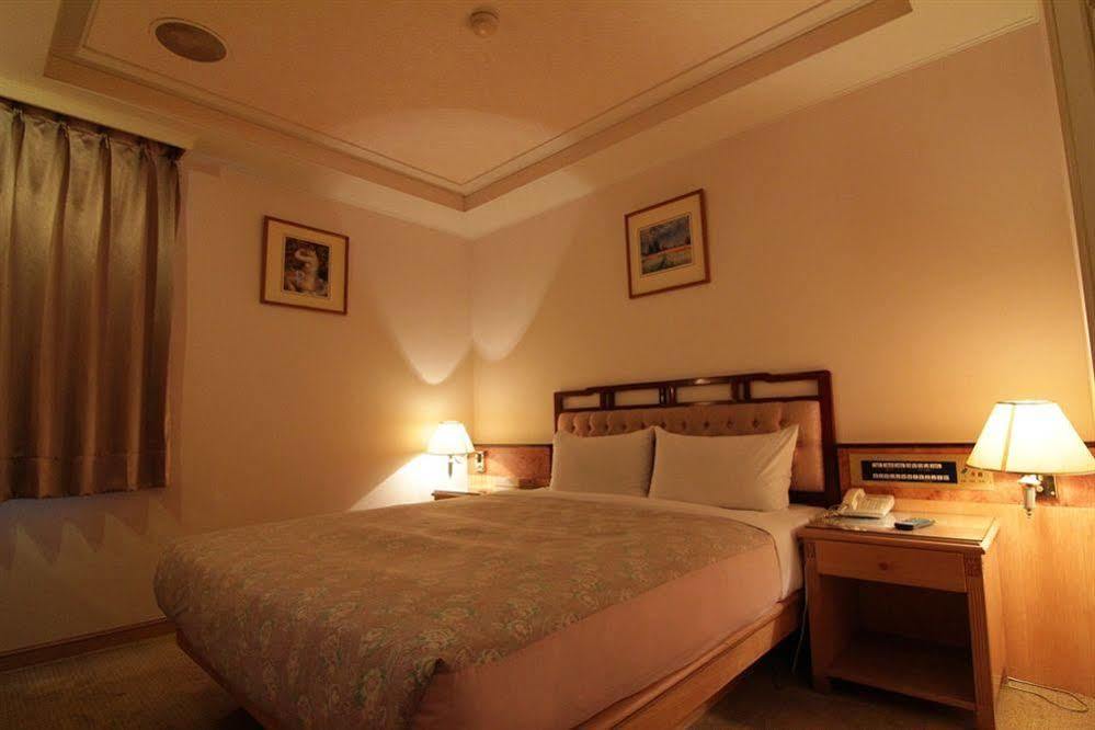 טאויואן Hara Zuru Hotel מראה חיצוני תמונה