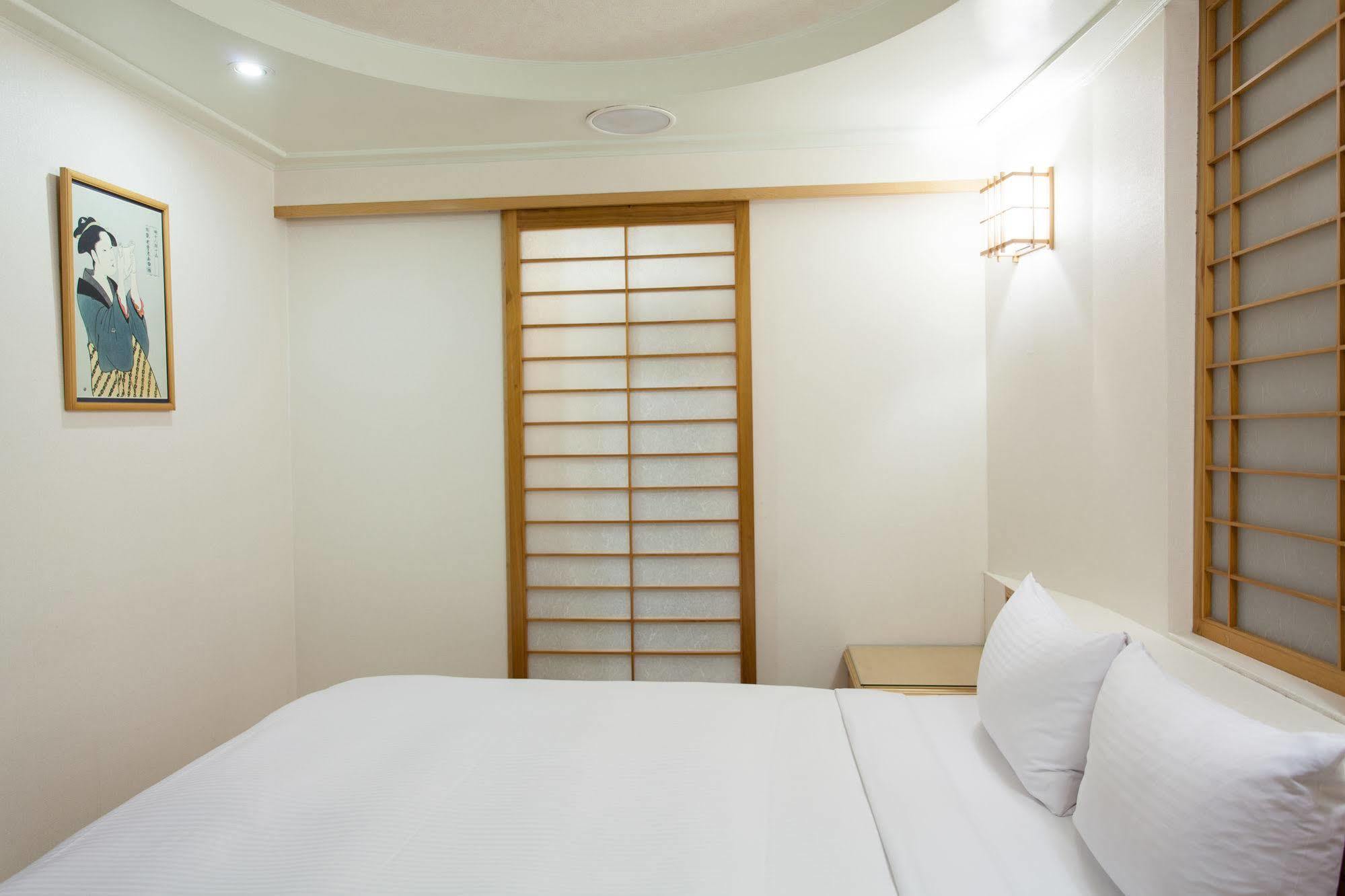 טאויואן Hara Zuru Hotel מראה חיצוני תמונה
