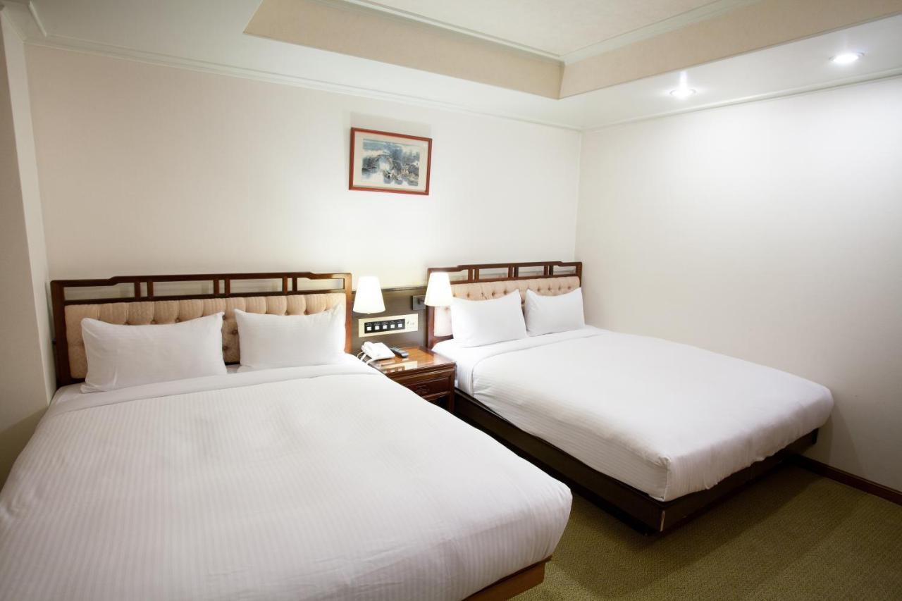 טאויואן Hara Zuru Hotel מראה חיצוני תמונה
